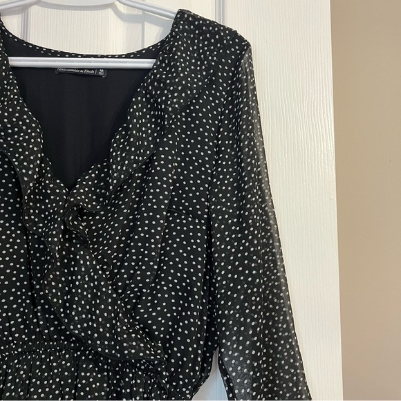 3 for $15 Abercrombie & Fitch Polka Dot Dress - Picture 4 of 5